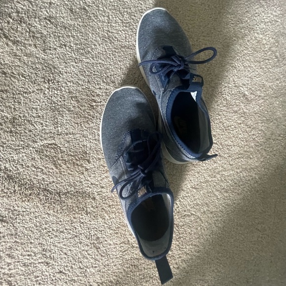 Women’s Nike Juvenate Sneaker - Picture 3 of 8